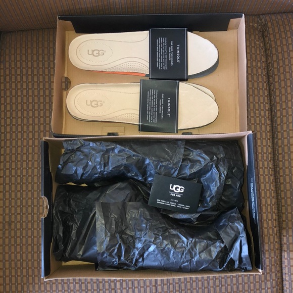 UGG Men’s Kramer Bomber Chestnut Boots Size 11 - Picture 2 of 16